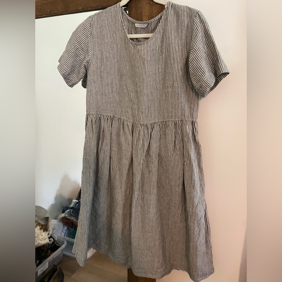 Linenfox Dresses & Skirts - LinenFox Anna Smock Dress in Light Blue/Grey Stripe with Pockets